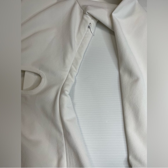 Women’s Cinq A Sept Mckenna Top with Cut Outs Size S - Picture 5 of 10